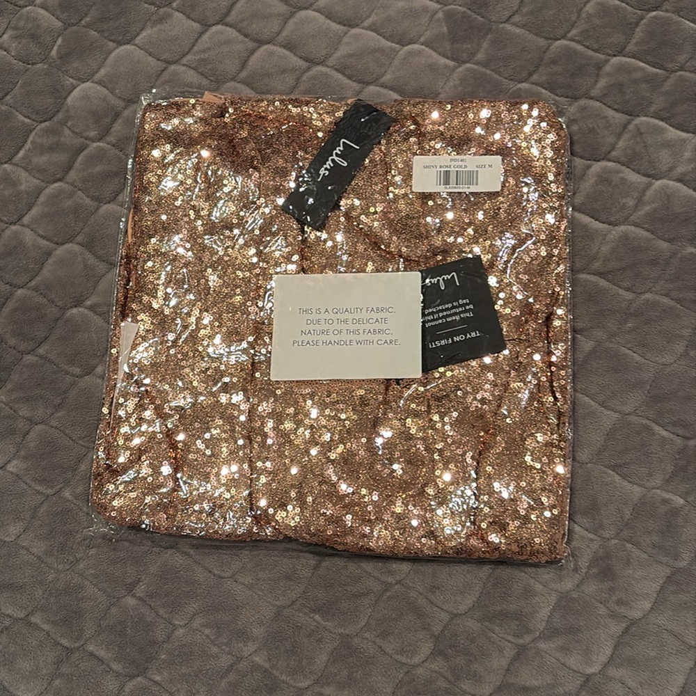 NWT - Rose Gold sequin mini. Size Medium. - Picture 5 of 5